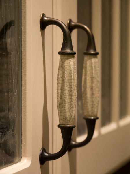 Cabinet Pulls Replacement in Grapevine